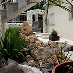 Ilona Apartment *
