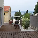Ilona *